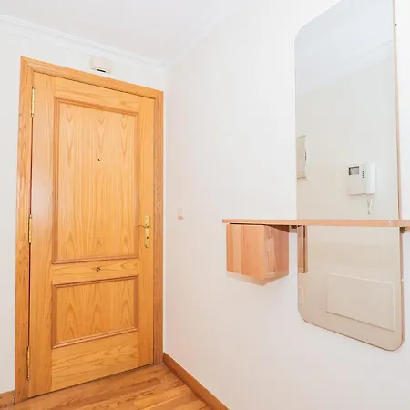 Ybh Lopez De Neira 42, 3 * ויגו