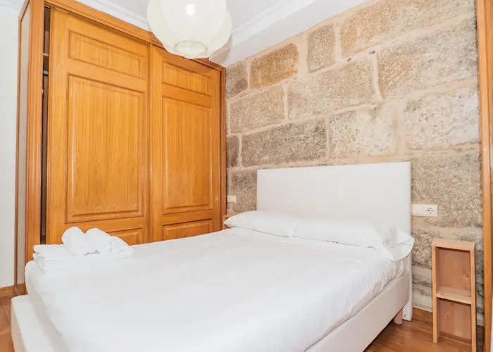 Ybh Lopez De Neira 42, 3 * Comarca de Vigo